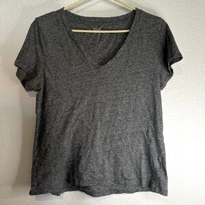 Madewell Heather Grey Cotton V-Neck Tee - women’s medium t shirt